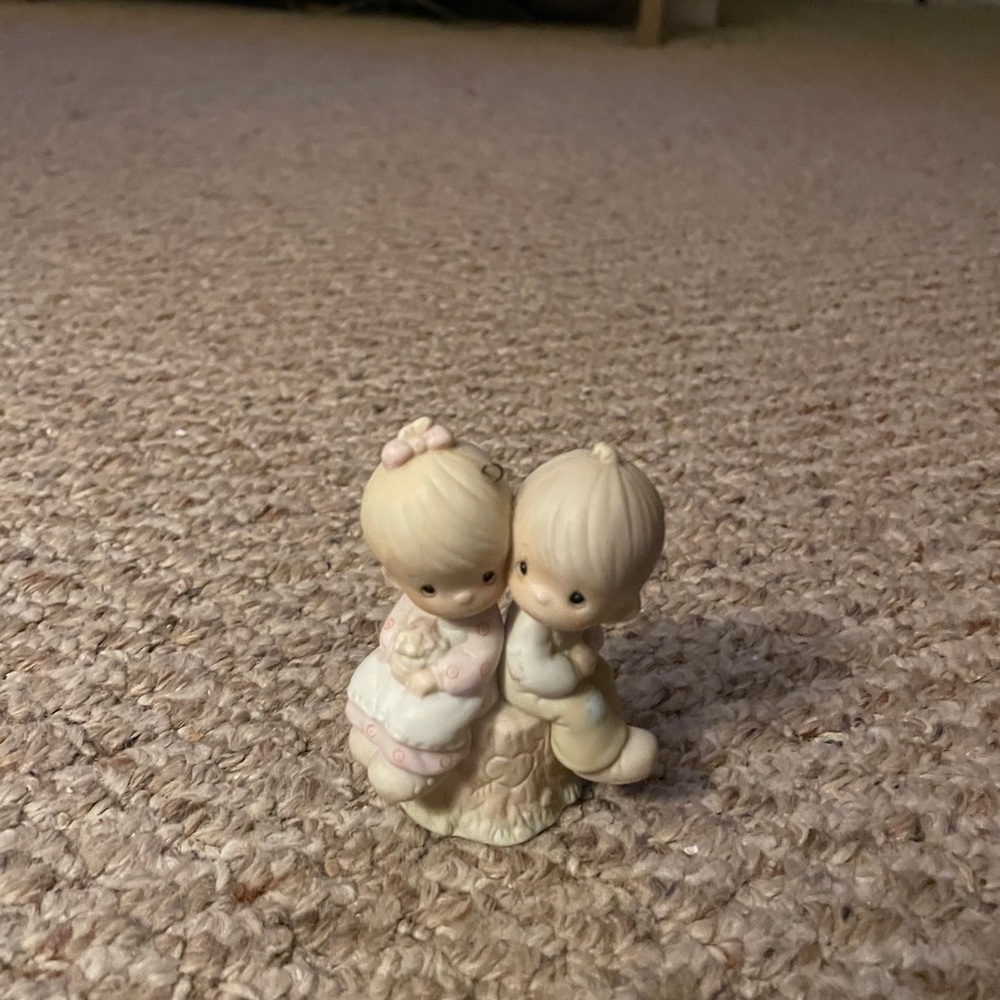 Figurines